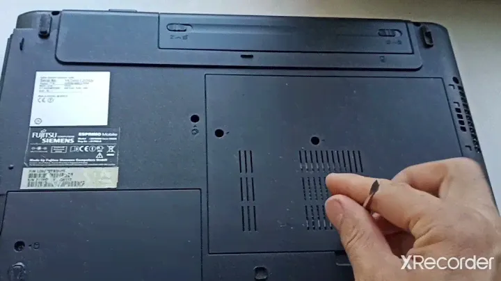 Замена батарейки CMOS на ноутбуке Fujitsu Siemens Esprimo mobile V5535